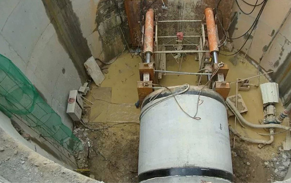 泥水平衡頂管機主要配套設(shè)備有哪些？