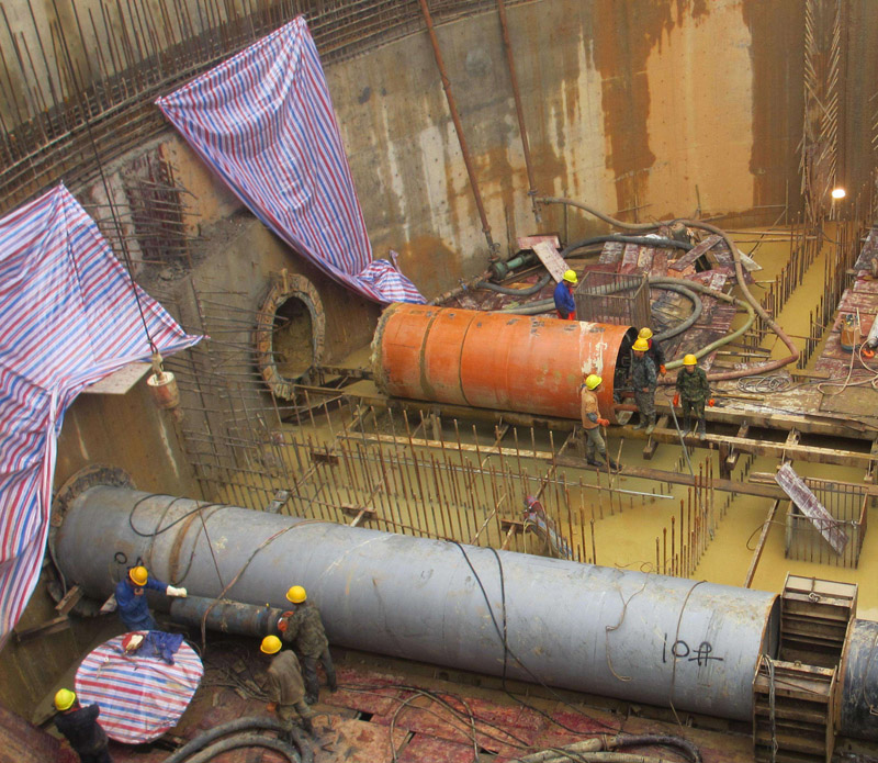 湖北頂管機(jī)施工現(xiàn)場(chǎng)