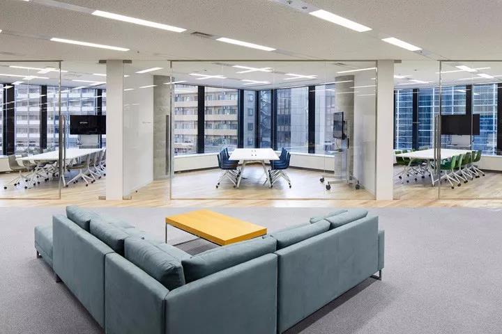 新買的辦公沙發(fā)有異味，應(yīng)該這樣做